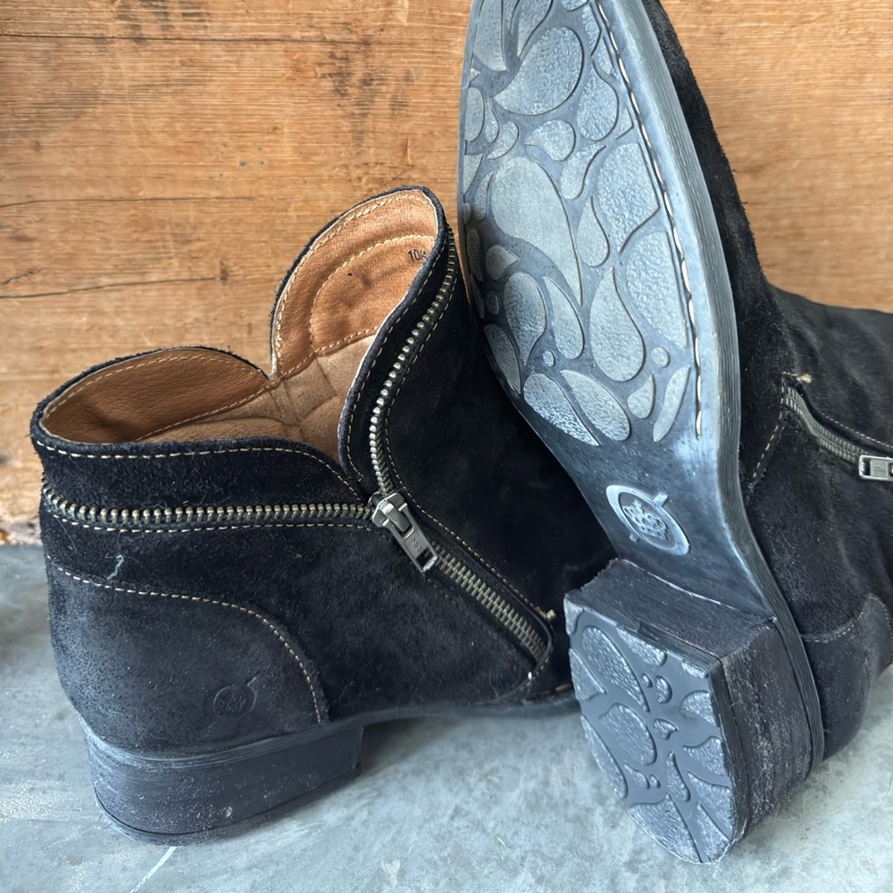 Born Malta Bootie size 10